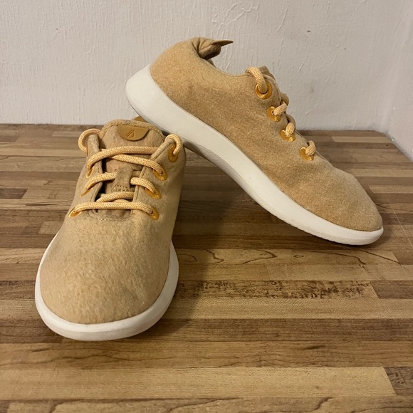 Allbirds Yellow Wool Runners Lace Up Casual Sneakers Comfort Shoes Sz 7 - Picture 1 of 7